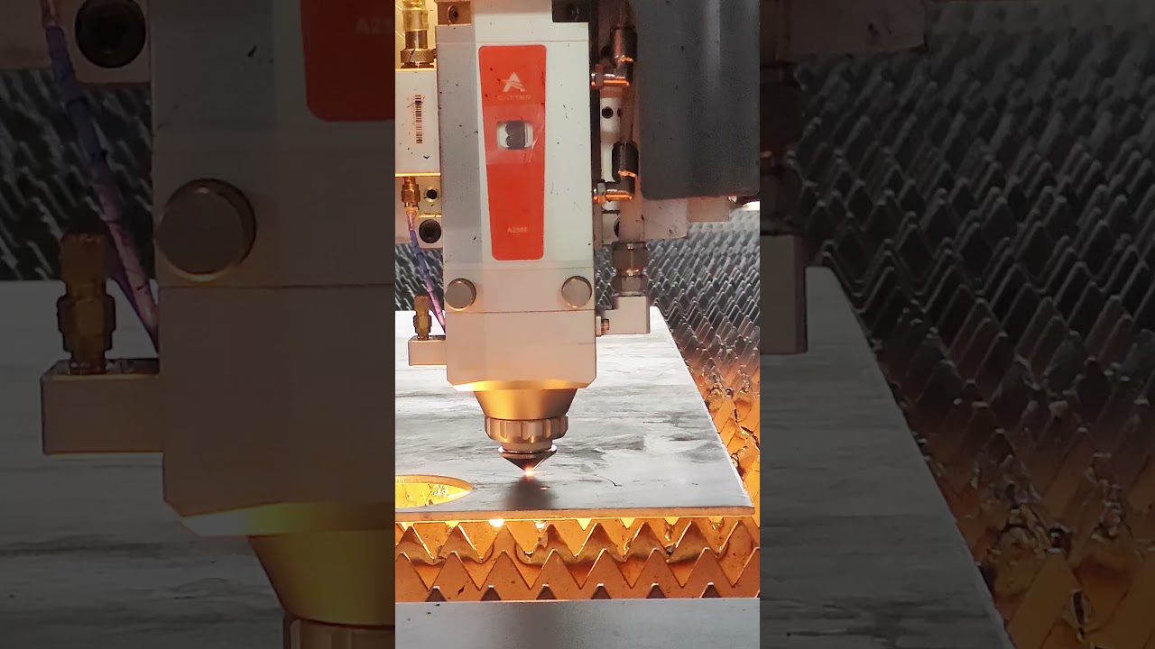 SDKCN S3015 series  Cutting carbon steel samples in 5MM