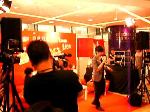 許廷鏗-螞蟻 (2011年6月25日如心廣場)