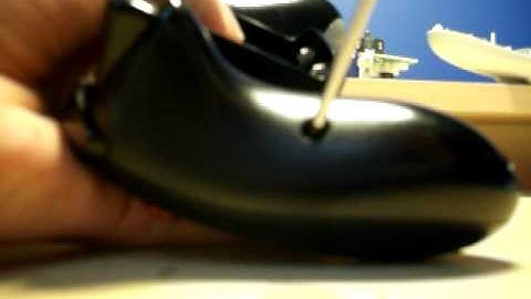 How to take apart a xbox 360 controller Part 1