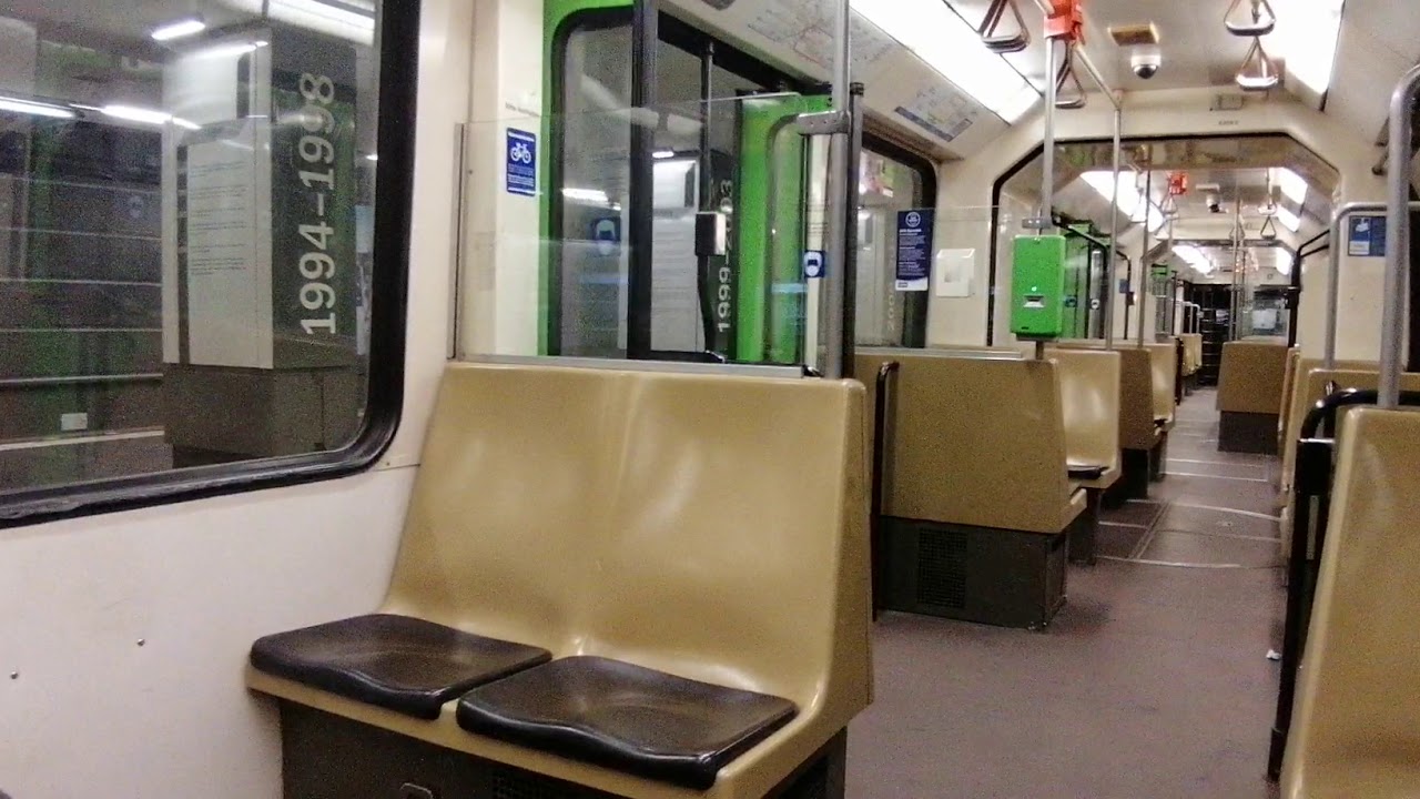 Üstra Hannover Linie 9 TW6000 tram |