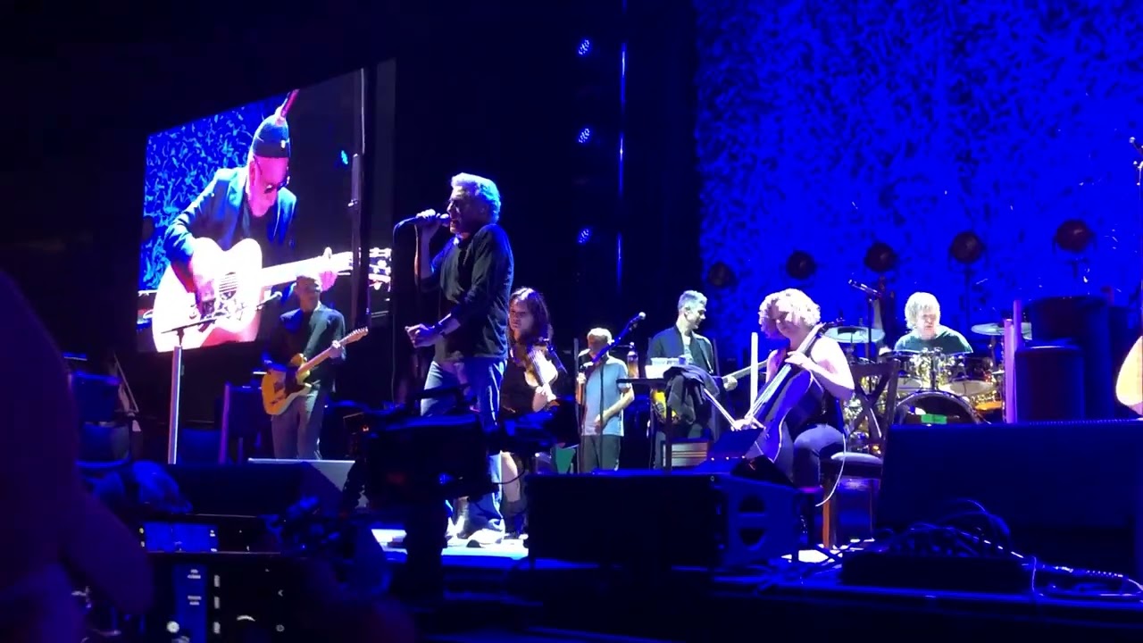 The who Barcelona front row view 14th June 2023 Behind blue eyes