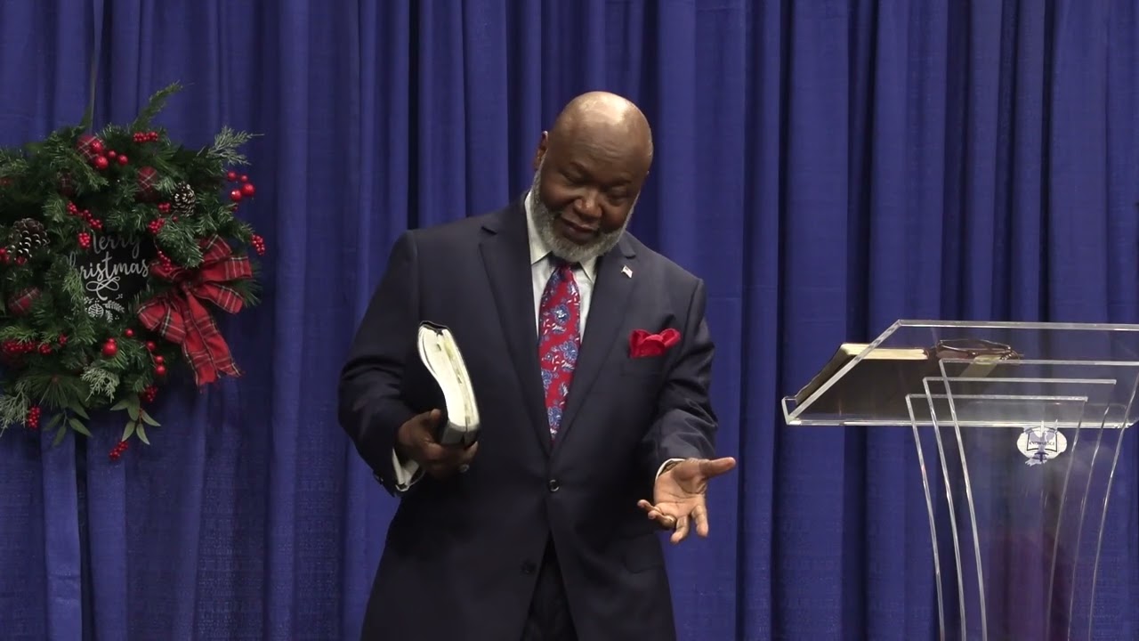 Энтони Строудер, 21.12.2025, передает сообщение.