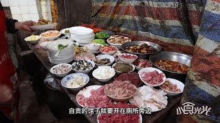 自贡苍蝇馆，20年主打量大实惠，不惧选址，20年就开厕所旁 #人间烟火 #省饭课代表 #自贡 #盐帮菜