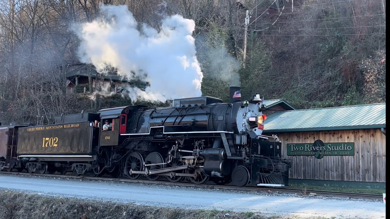 Great Smoky Mountains Railroad 1702: November on The Tuckasegee River (11-24-23)
