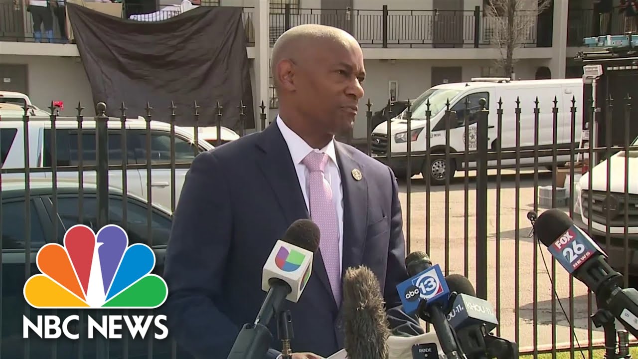 Hostages rescued, one suspect fatally shot in Houston