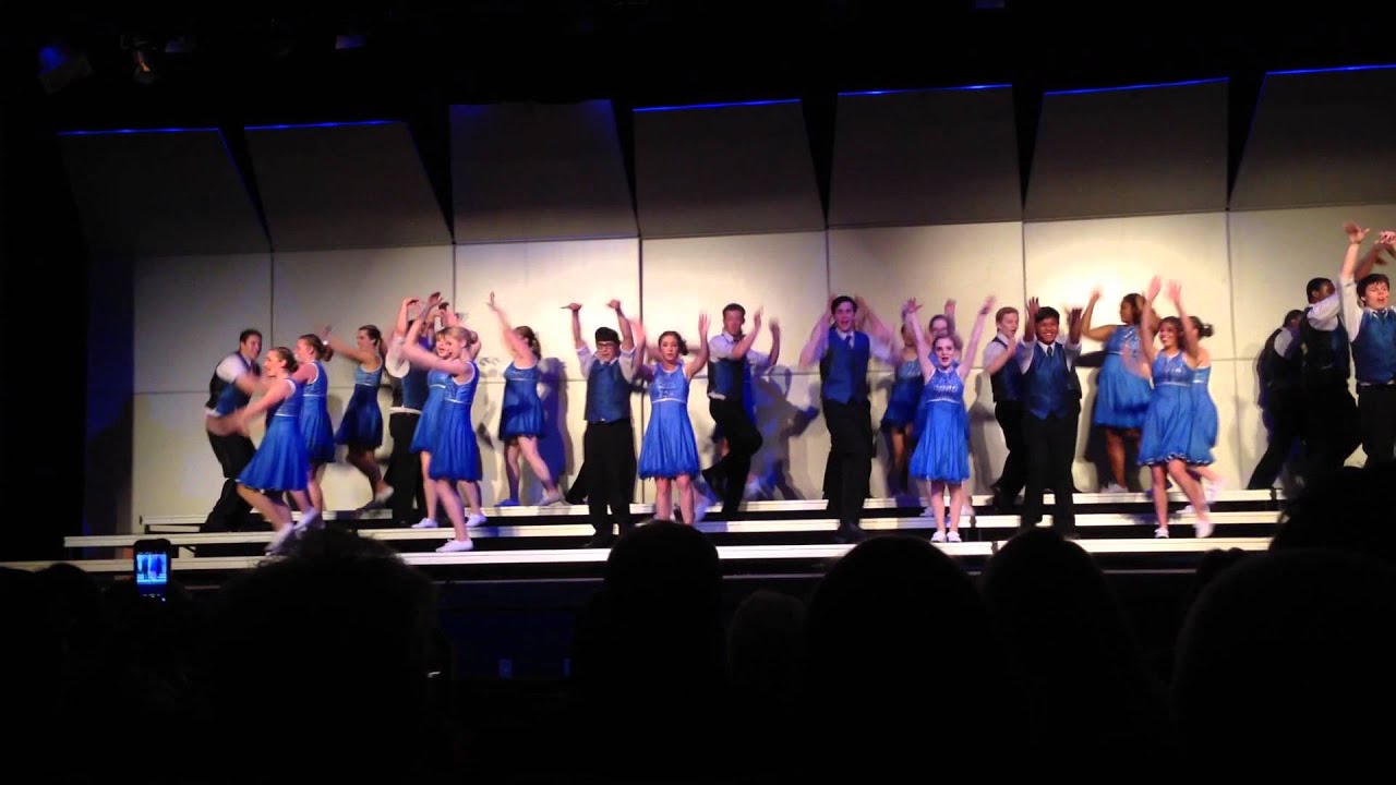 Cedar Crest Show Choir: Hakuna Matata