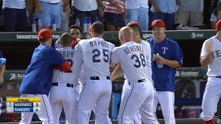 8/17/15: Rangers take fifth straight on Beltre's walk