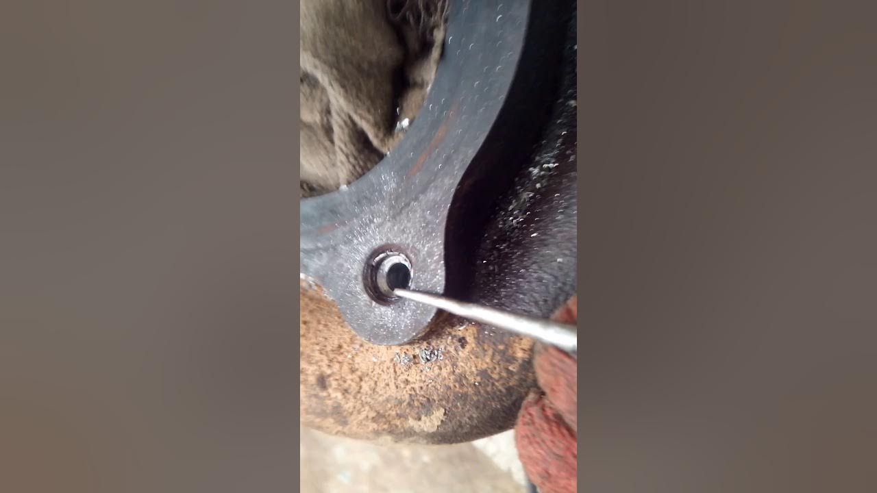 Как открутить гайку