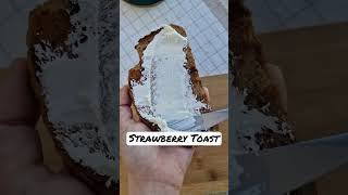 Strawberry Toast #easysnack #snackideas #brunchrecipe #strawberry #toastrecipe #easymeals #toast