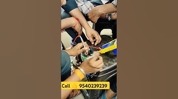 AC PCB repairing course. India technical institute .Zero crossing testing by students .