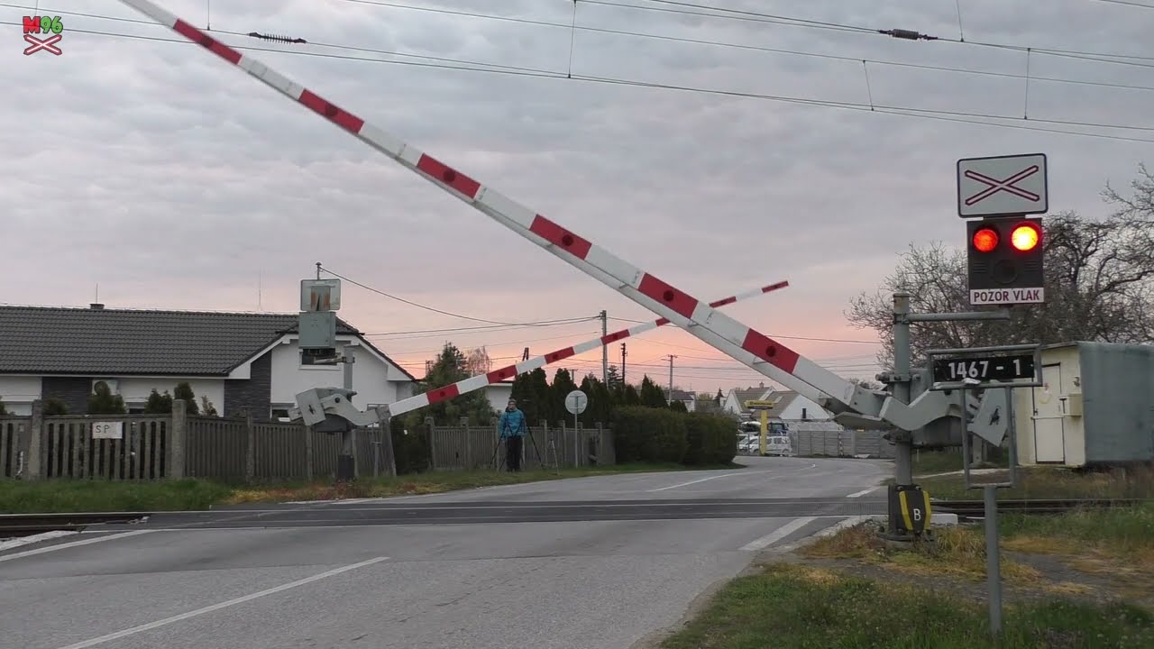 Železničné priecestie Hurbanovo #2 [SP2196] - 9.4.2023 / Železniční přejezd / Slovak level crossing