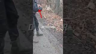 What happens to a Russian sapper while defusing an anti-personnel mine