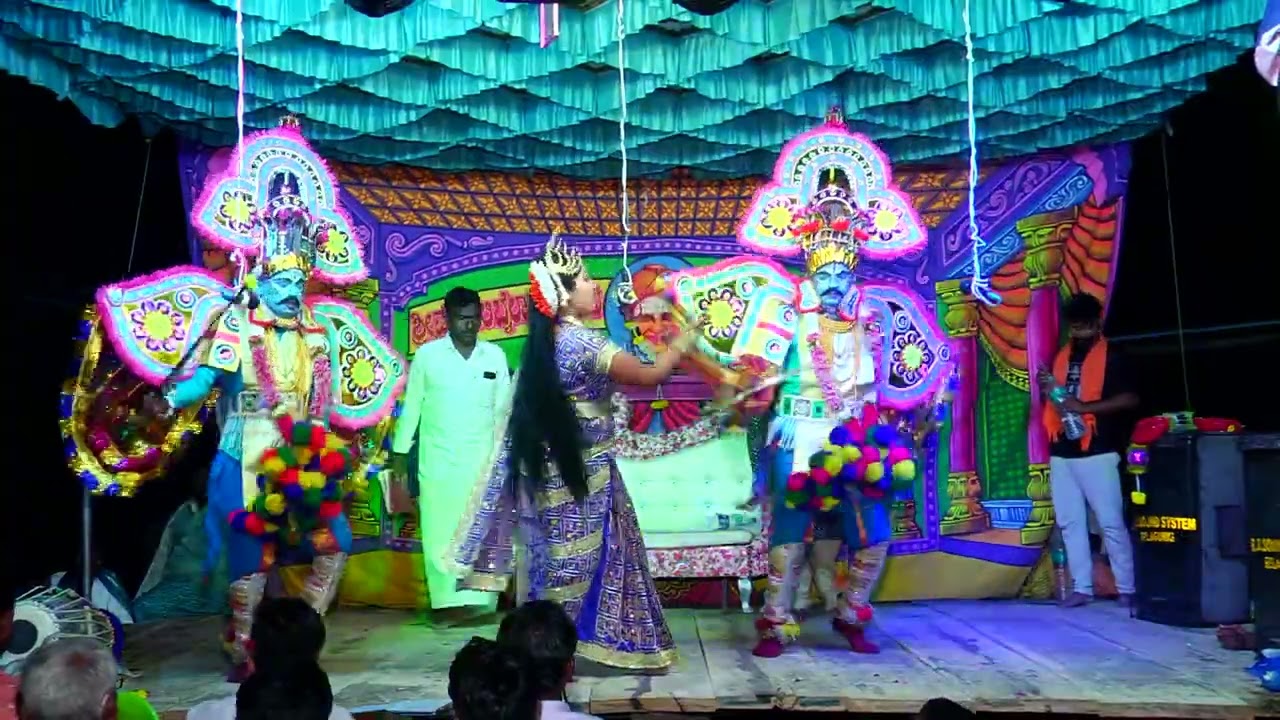 ಬೆಳಗುರ್ಕಿ ಗ್ರಾಮದಲ್ಲಿ ನಡೆದ ಭಕ್ತ ಪ್ರಹ್ಲಾದ ಎಂಬ ಸುಂದರ ಪೌರಾಣಿಕ ನಾಟಕ ಪ್ರದರ್ಶನ 05-11-2025 Part 13