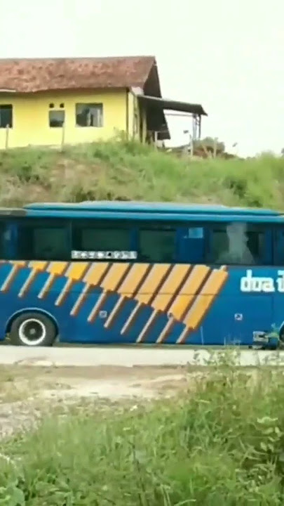 Manuver Cantik Bus Doa Ibu Spot Berbahaya❗