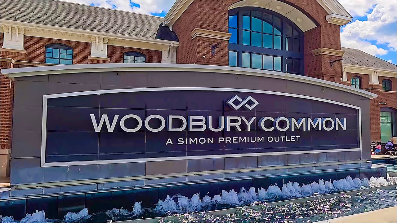 Woodbury Common Premium Outlets 2025 Walking Tour in 4K - Woodbury, New York