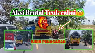 Hampir Crash!! Stut Parah Truk Cabe di Jam Mepett!