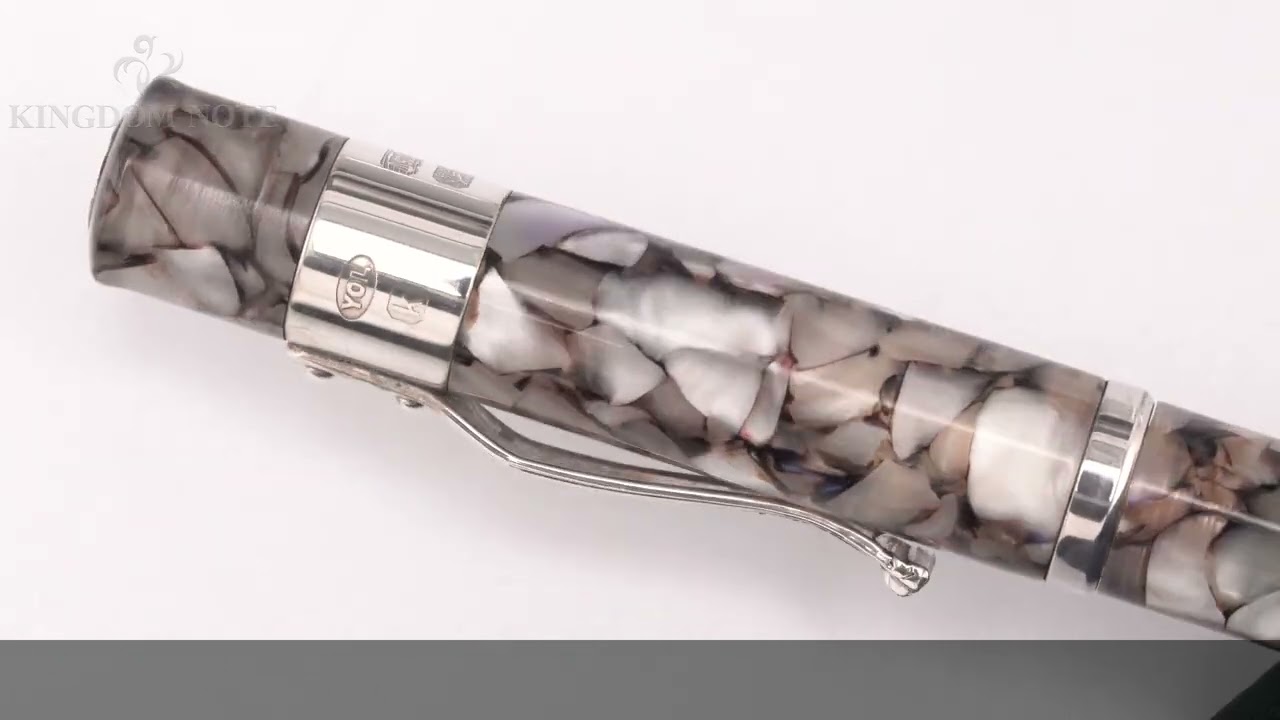 YARD・O・LED ヤード・オ・レッド 万年筆 パールアストリア M - YouTube