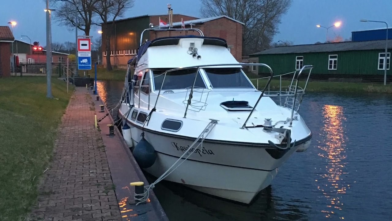 Boot Anlegen ohne Hilfe - Genialer Trick, um locker ganz allein am Steg anzulegen und festzumachen.