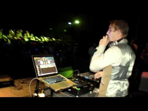 DIPLO - LOOK AT HIM NOW, BRUINS! - LIVE @ UCLA - 5.19.2011