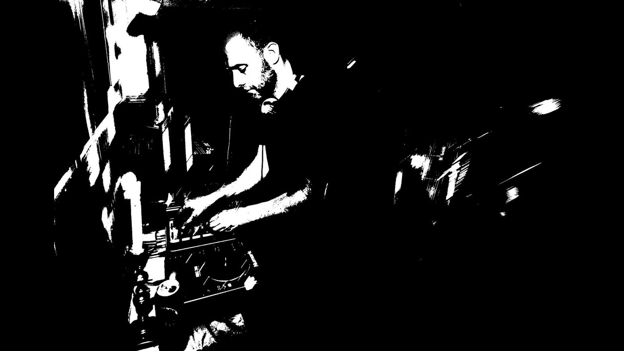 UNDONE  (DOLPHIN BOY REMIX)