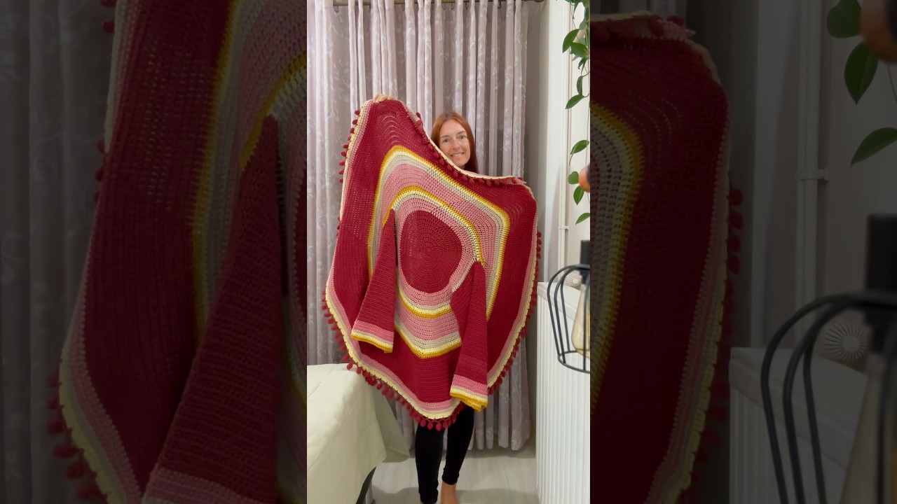 This Circle Turns Into a Cardigan - YouTube