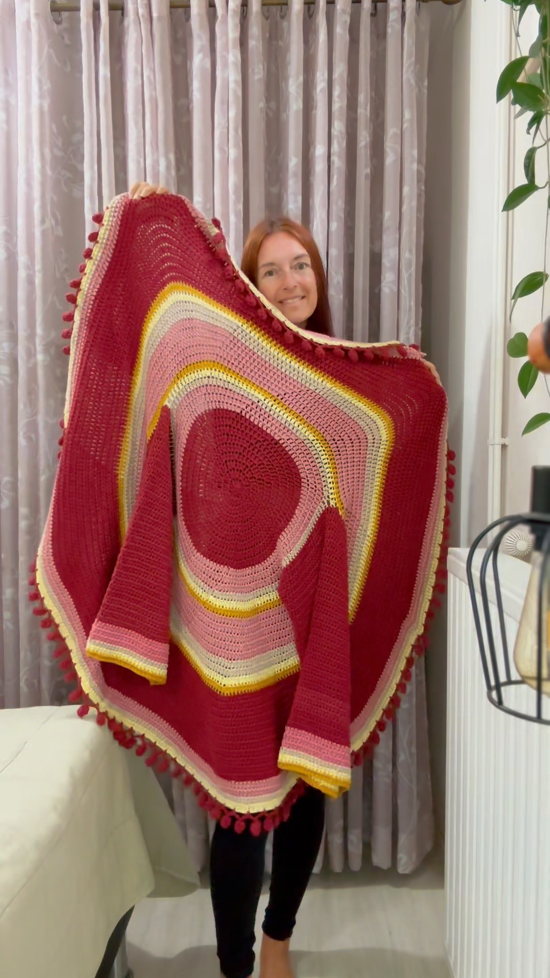 This Circle Turns Into a Cardigan - YouTube