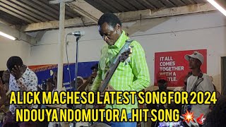 Alick Macheso Performing Latest  Song  of 2024 inonzi Ndinouya Ndomutora Hit Song  Live On  Stage