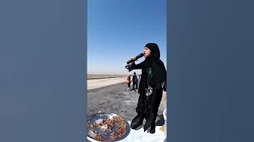 عمي برد كلبك يزاير شاهد طفلة وهي تعزب زوار طريق المشاية زيارة الاربعين 