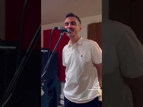 Μιχαλης Χατζηγιάννης..Νύχτα πάρτυ..Υπέροχη