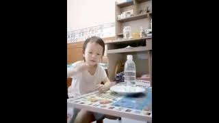 Thí nghiệm ÁP SUẤT cực hay | thực hiện Thảo Nhi ft Mommy