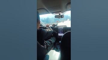 Trên cầu Cốc Ly huyện Bắc Hà tỉnh Lào Cai. Bắt gặp thanh niên áo đỏ biểu diễn đi xe trên cầu