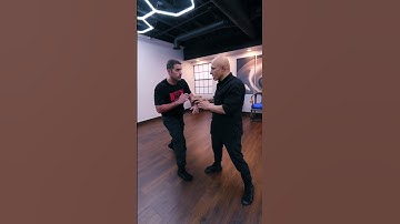 Jeet Kune Do: Attack And Defend Using The Bong Sao