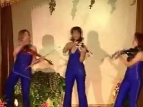 Виртуозная игра армянских девушек на скрипках