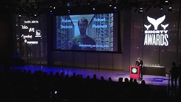 Founder of Quora, Charlie Cheever, presents the Quora Answer of the Year Shorty Award!