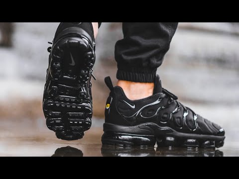 vapormax plus playstation