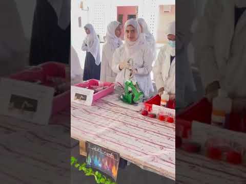 مشاركة الطلبة في عرض التجارب العلمية في فعالية الاستدامة هويتي