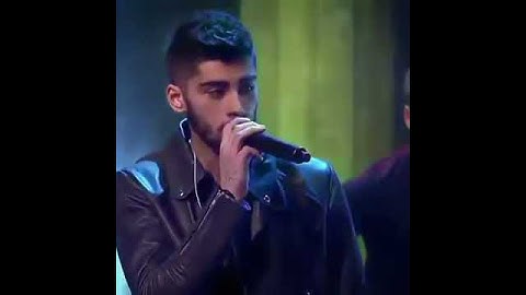 Thumbnail of zayn singing like an angel during story of my life live