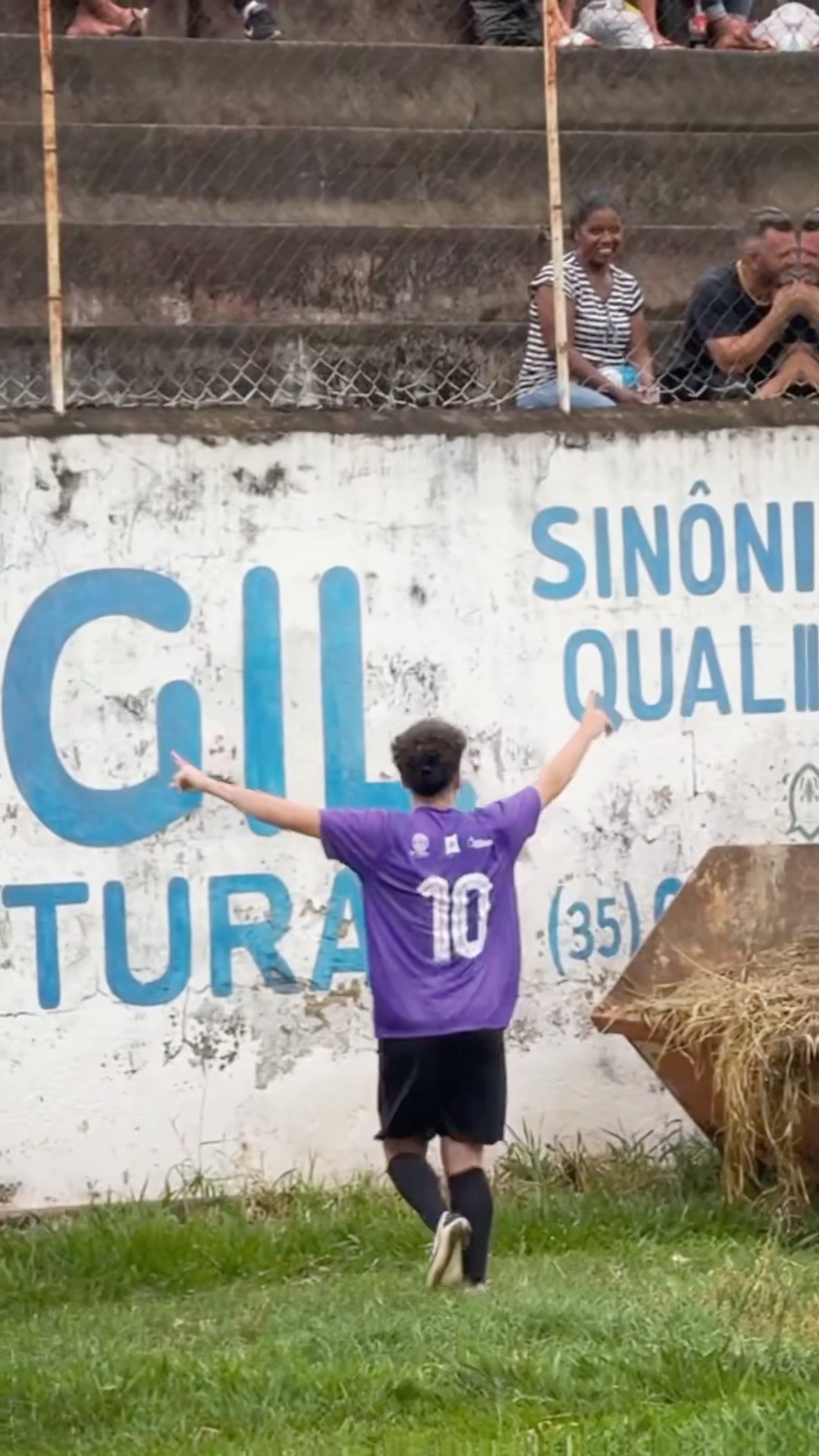 DRIBLEI O GOLEIRO E FIZ UM GOLAÇO CONTRA O TIME DO MC LOVIN! ?