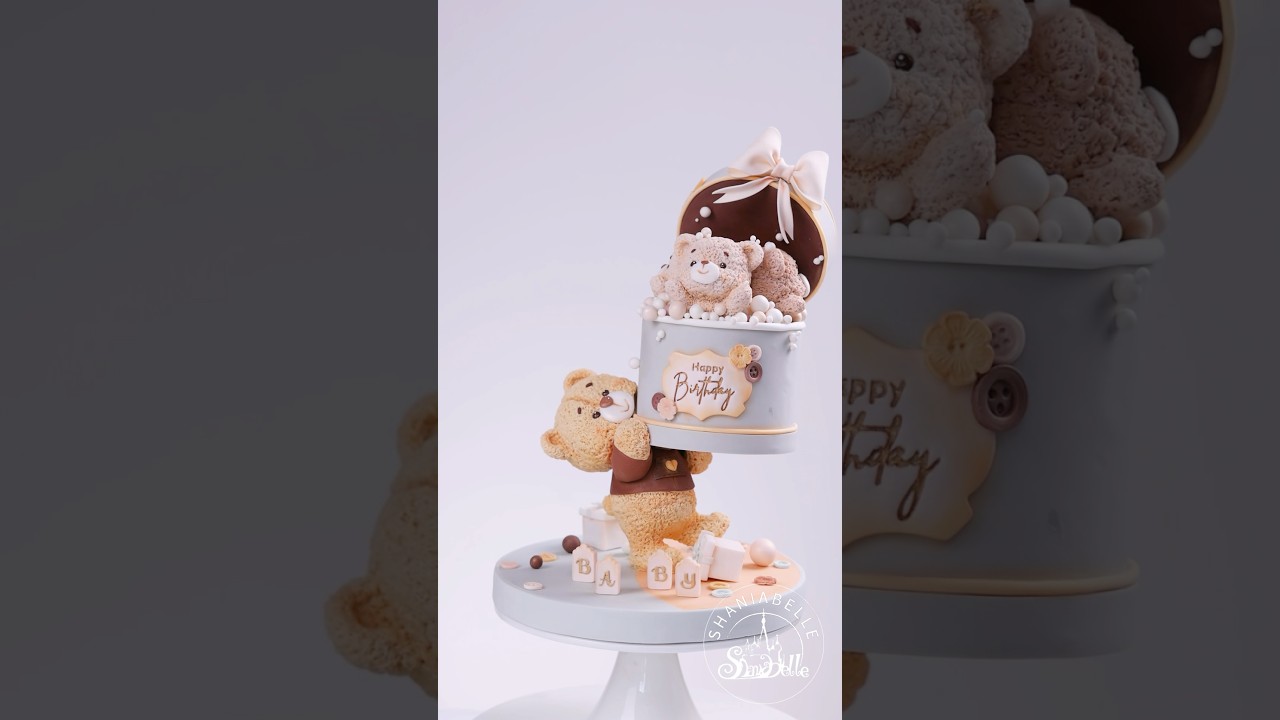 🎁🐻‍Fondant Teddy Bear’s Gift Box Cake, big hit for a birthday or a special occasion! 