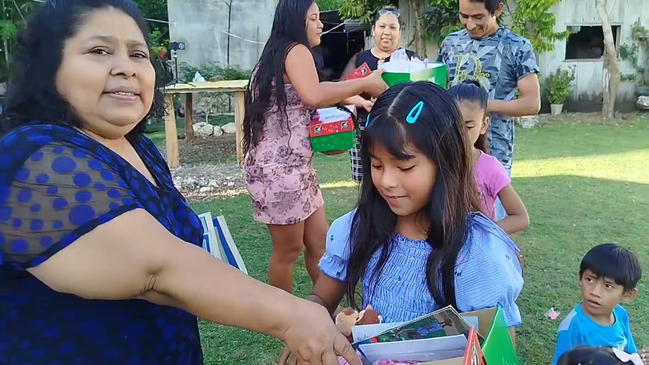 Repartición de cajitas festiniños 