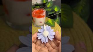 Beautiful daisy flower candles 🌼Perfect for gifts #candlecraft #handcraft #soyawaxcandle #candle