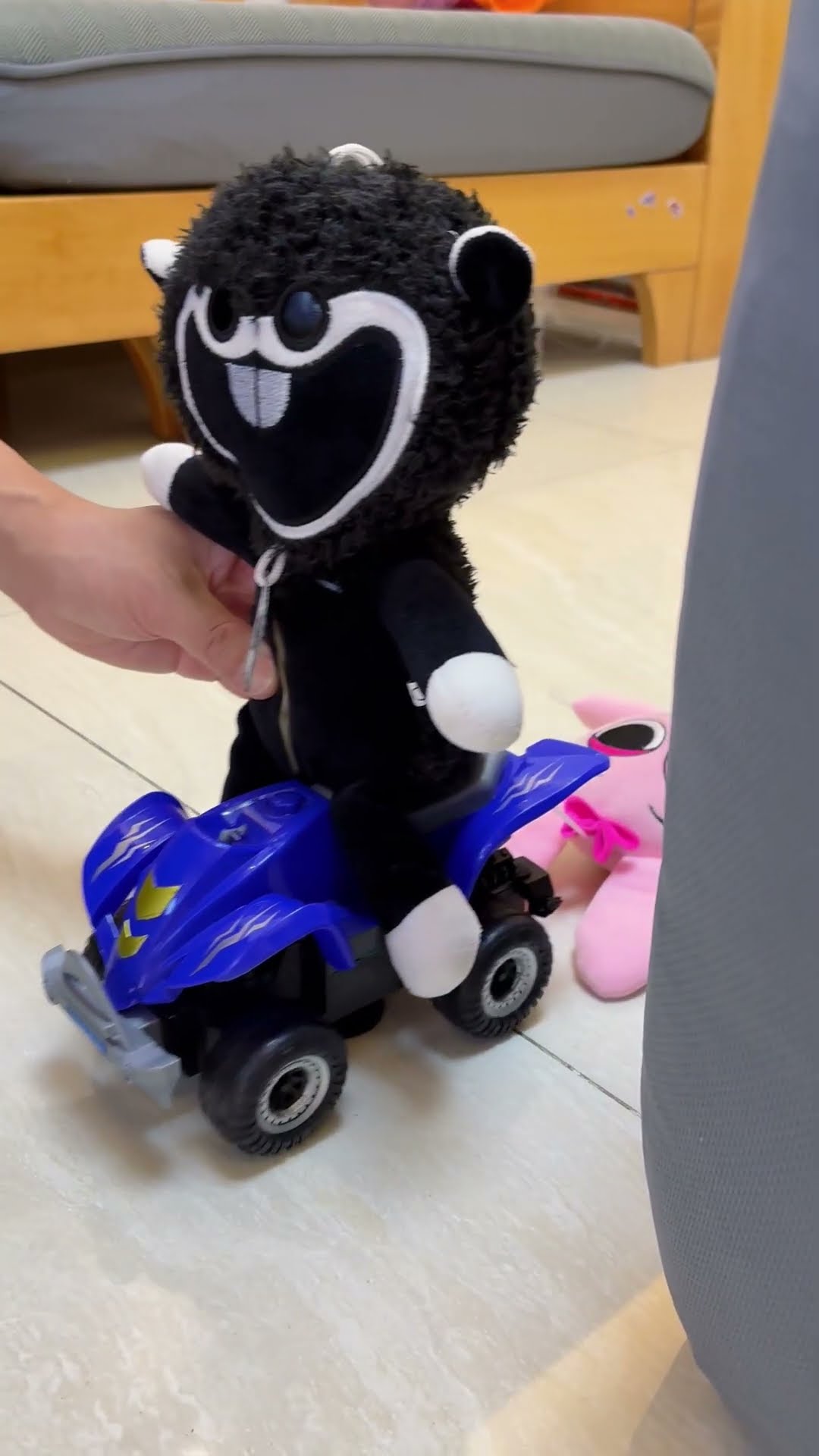 Black monster taking sprunkis away!