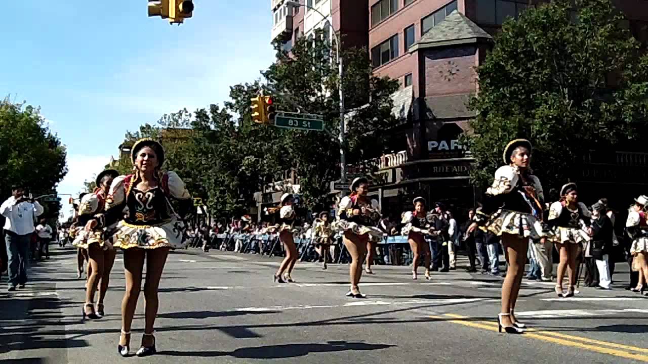 Bolivian Parade~Queens~2011~Sambos Por Siempre Caporales~NYCParadelife - YouTube