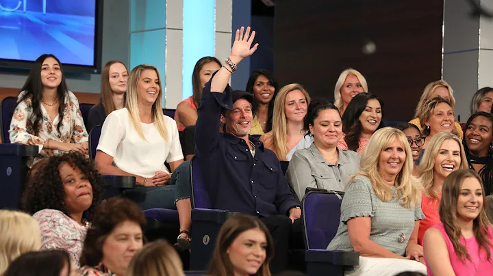Superfan Brad Pitt Distracts Ellen While Sitting in the Audience - DayDayNews