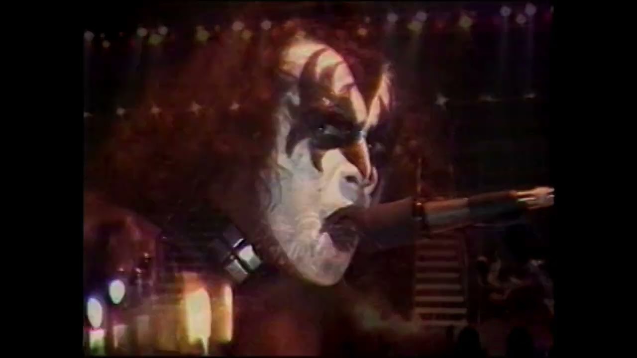 September 2, 1977 - Kiss Live at The Summit, Houston, Texas - Love Gun Tour