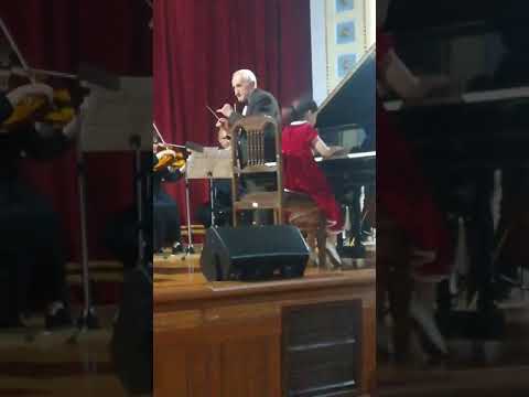 ლიზიკოს პირველი კონცერტი