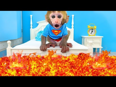 видео: Monkey Baby Bon Bon Bathing In The Bathroom With Eating Ice Cream With Puppy Side Swimming Pool