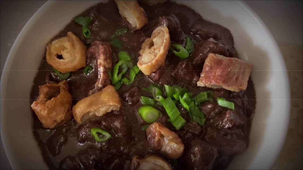 HOW TO MAKE DINUGUAN(PORK BLOOD STEW) - YouTube