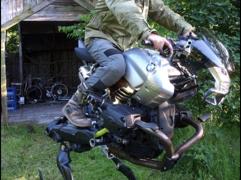 Курица на БМВ. Mc 520. Курица на БМВ.