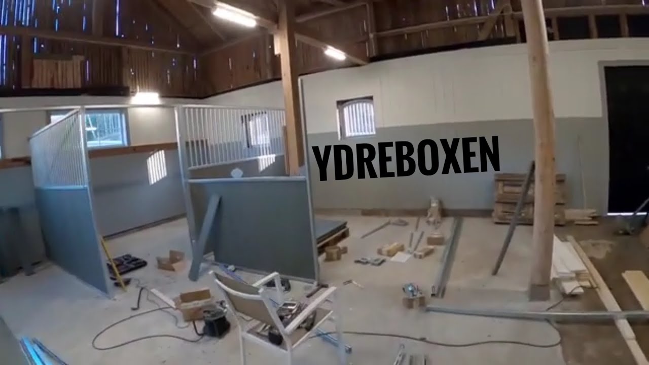 Bygger häststall